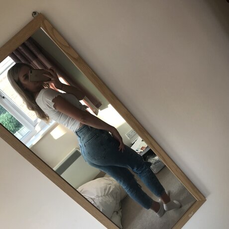 Nagie wyciekłe zdjęcie OnlyFans od Maia Carter