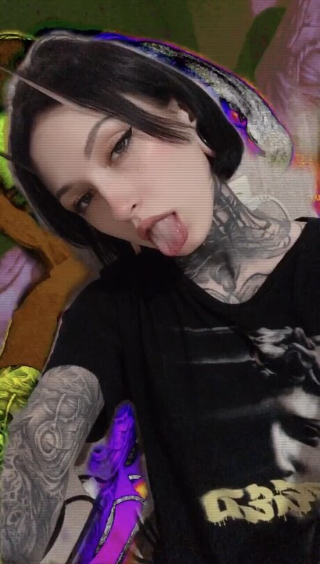 Alaston vuotanut OnlyFans-kuva Sanyaaa