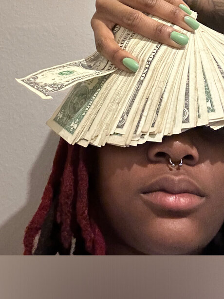 Naken läckt OnlyFans-bild av Maxxx