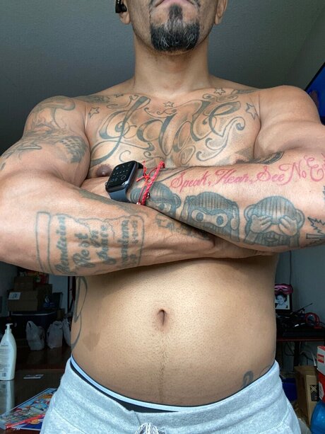 Naakte gelekte OnlyFans-foto van Jaybully