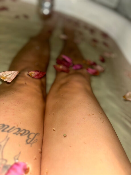 Nøgent lækket OnlyFans-billede af Lexi Sky