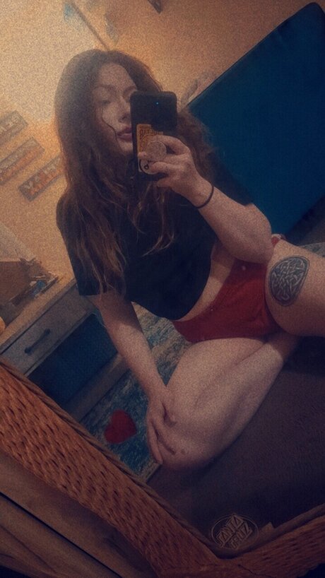 Nagie wyciekłe zdjęcie OnlyFans od Baby Infidel