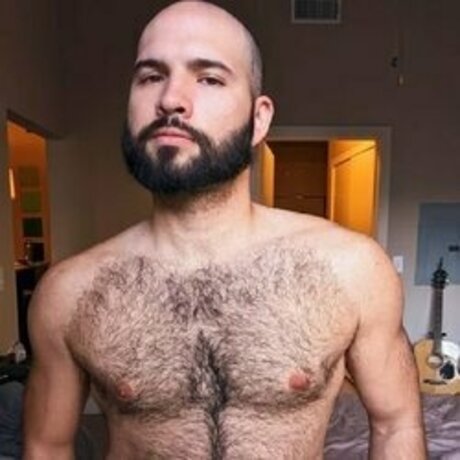 Naakte gelekte OnlyFans-foto van Motterator 