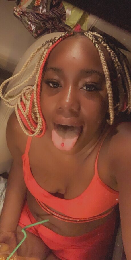 Foto di nudo di fuga di OnlyFans di Meme