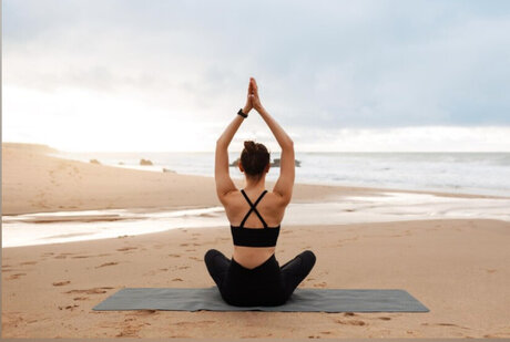 Naakte gelekte OnlyFans-foto van Yoga Chick 