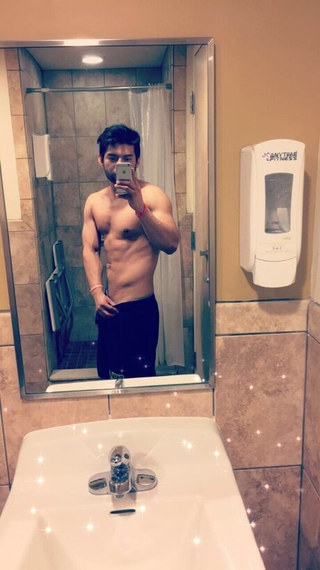Foto desnuda filtrada de OnlyFans de Omar