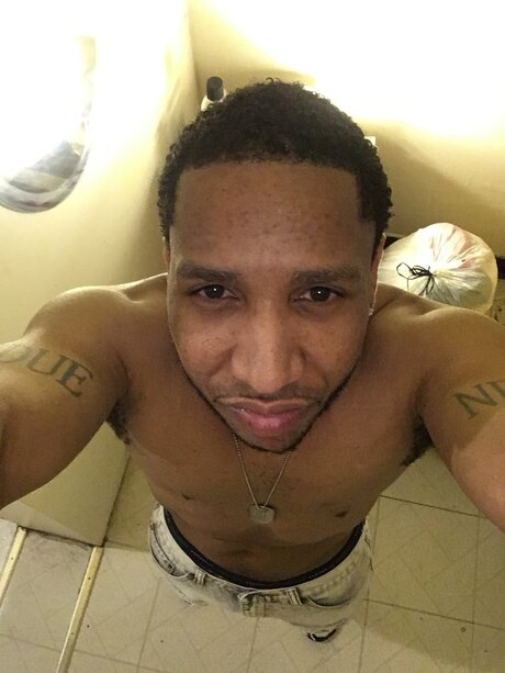 Nacktes geleaktes OnlyFans-Foto von Miguel