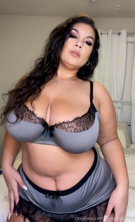 Nahá fotka uniklých OnlyFans od Buttercream19