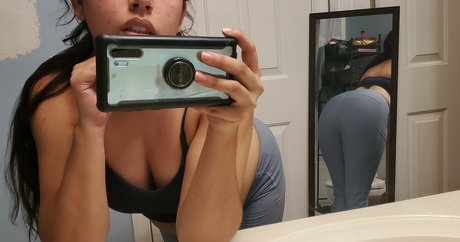 Nahá fotka uniklých OnlyFans od Lilymina