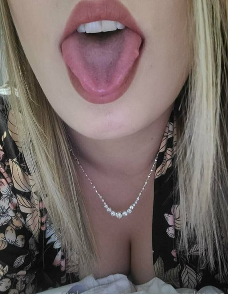Alasti lekkinud OnlyFans-i pilt Brizzybrawls
