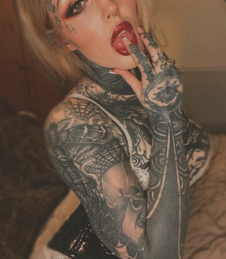 Naken lekkede OnlyFans-bilde av Sophiewilde