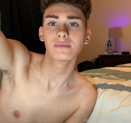 Nahá fotka uniklých OnlyFans od Ejaywoods