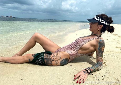 Обнаженная фотография утечки OnlyFans от Giulsthemilf