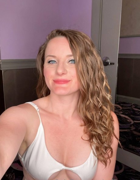 Nøgent lækket OnlyFans-billede af Saffirestar