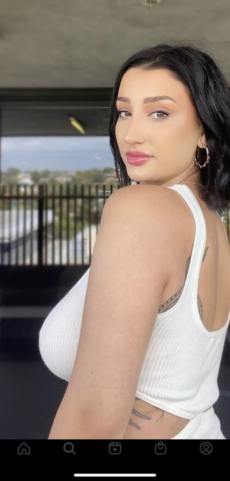 Naken lekkede OnlyFans-bilde av Carla Dior