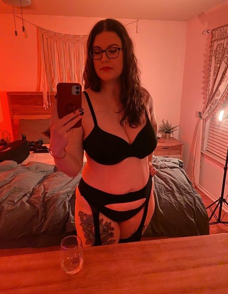 Nahá fotka uniklých OnlyFans od Ms Eldritch