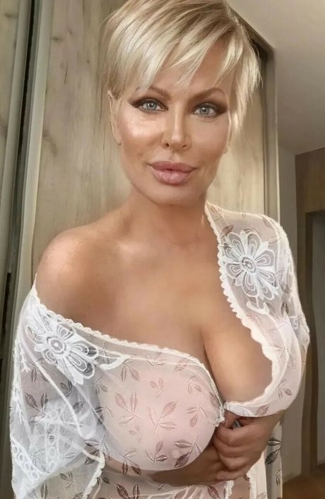 Cheri Lady
