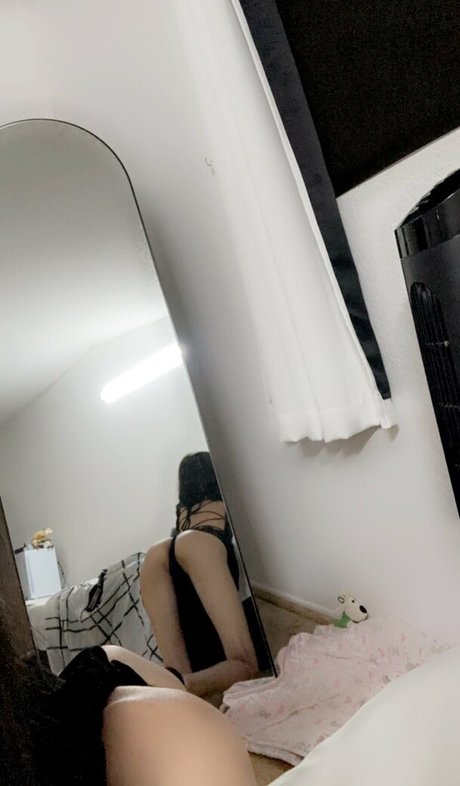 Nahá fotka uniklých OnlyFans od Yunaiyahox