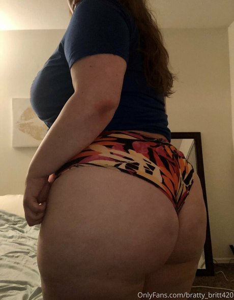 Naken läckt OnlyFans-bild av Brattybritt420