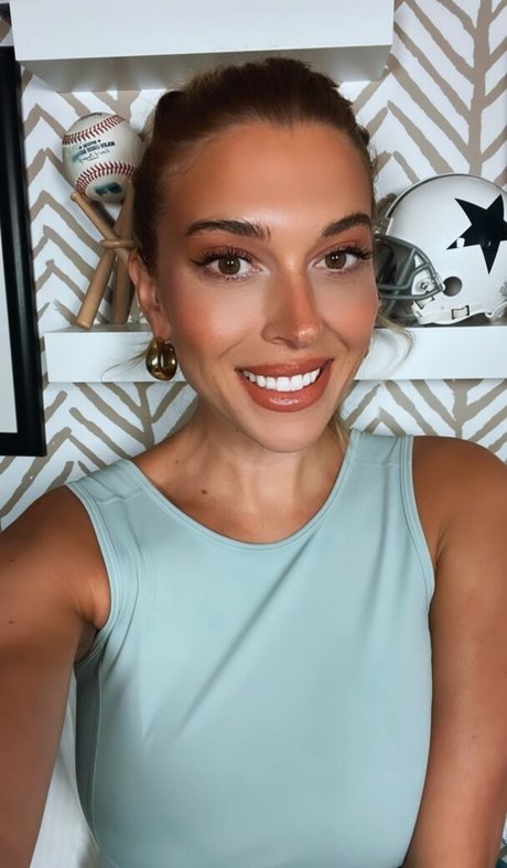 Taylor Mathis  nude leaked OnlyFans photo