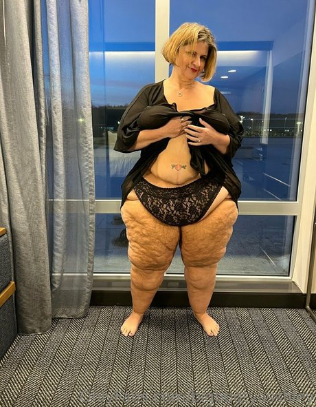 Bigbootyasshley