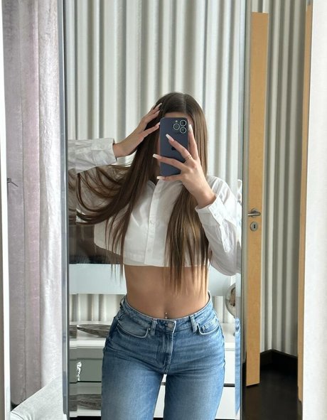 Nahá fotka uniklých OnlyFans od Inna Chimi