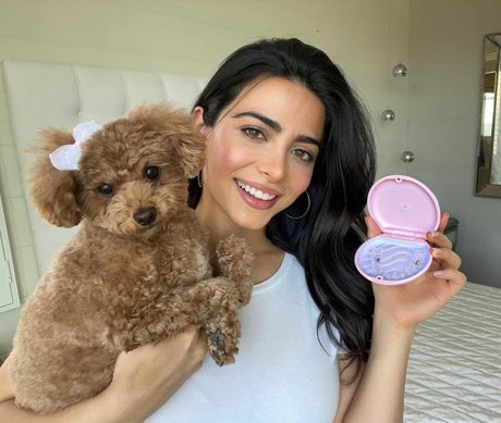 Foto di nudo di fuga di OnlyFans di Emeraude Toubia