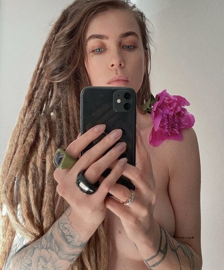 Naken läckt OnlyFans-bild av Hanna Mykhailova