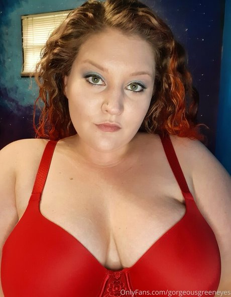 Обнаженная фотография утечки OnlyFans от Gorgeousgreeneyes
