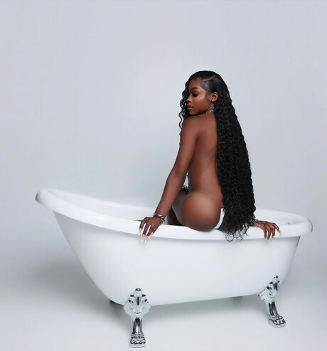 Naken läckt OnlyFans-bild av Alabama