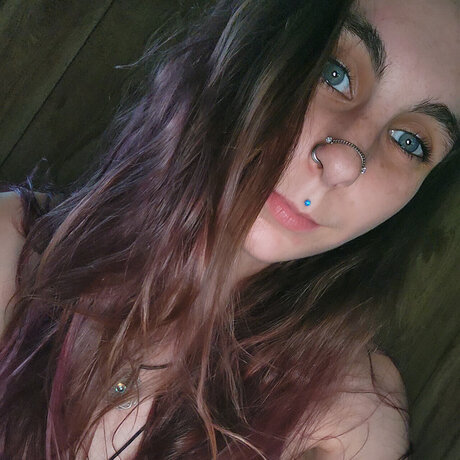 Naken läckt OnlyFans-bild av Ew