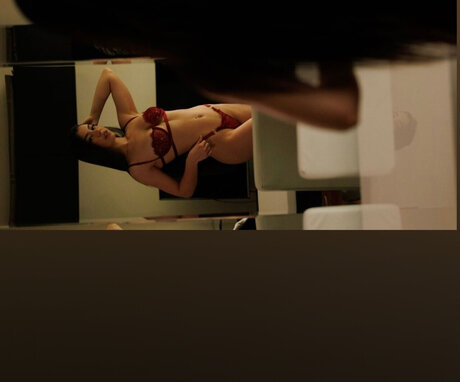 Foto di nudo di fuga di OnlyFans di Maria