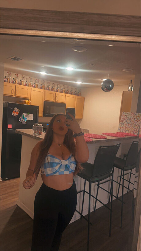 Alaston vuotanut OnlyFans-kuva Madeline Blair