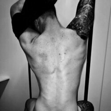 Alaston vuotanut OnlyFans-kuva Inkeduncut