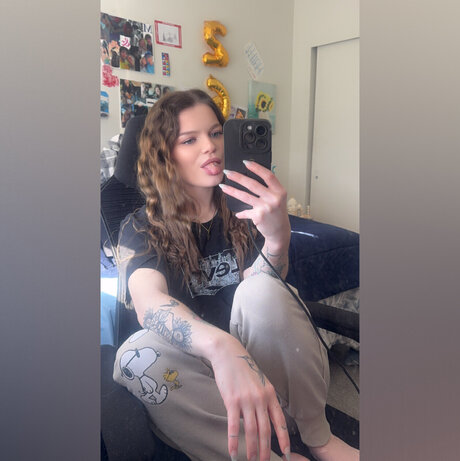 Nahá fotka uniklých OnlyFans od Madiee