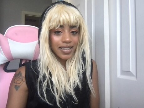 Naken läckt OnlyFans-bild av Starjade