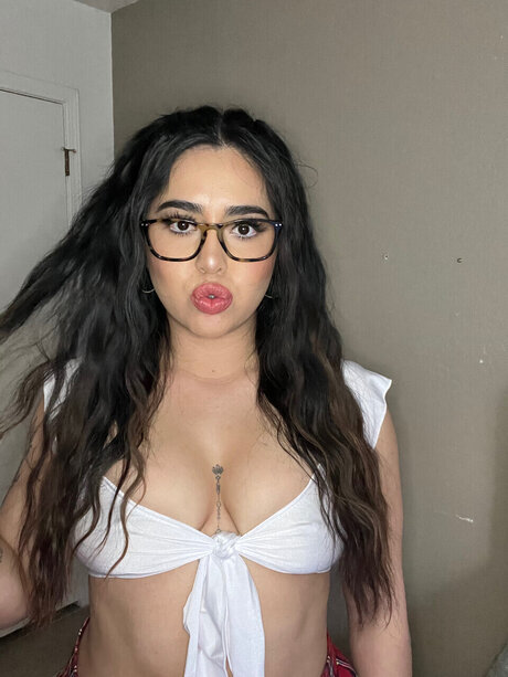 Обнаженная фотография утечки OnlyFans от Jade Sin