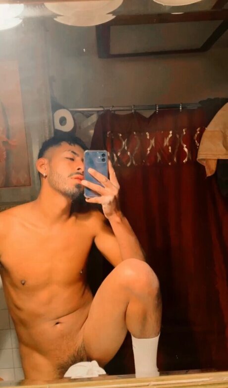 Nacktes geleaktes OnlyFans-Foto von Adrien