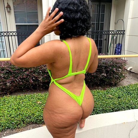 Naken läckt OnlyFans-bild av Babydripp