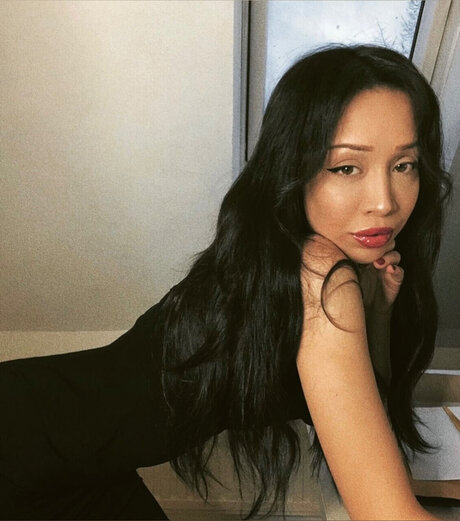 Alaston vuotanut OnlyFans-kuva Nailaimani