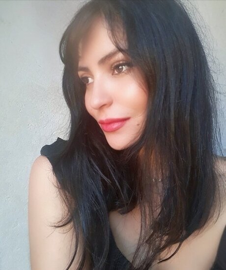 Naken lekkede OnlyFans-bilde av Lindainfinita