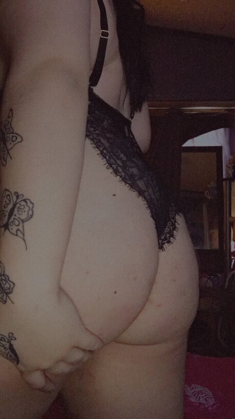Naken läckt OnlyFans-bild av Msdirty