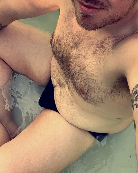 Nahá fotka uniklých OnlyFans od Big Billy 