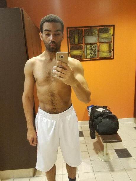 Naken läckt OnlyFans-bild av B Waver