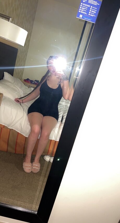 Naken läckt OnlyFans-bild av Taylor