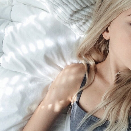 Alaston vuotanut OnlyFans-kuva Monica