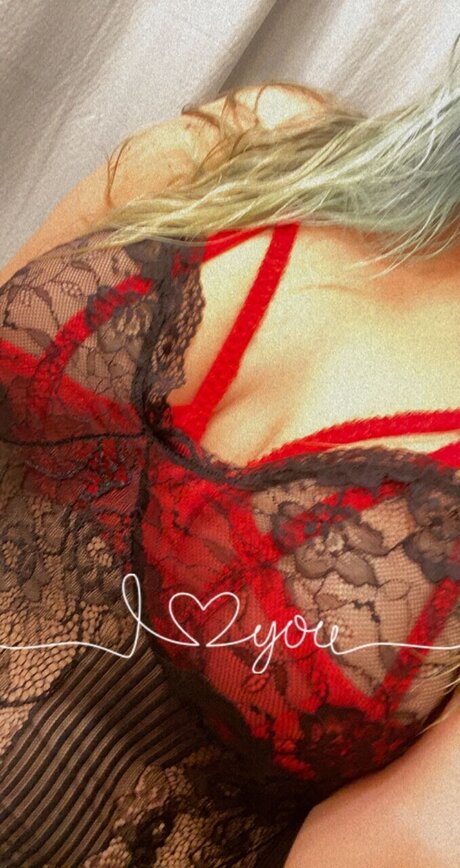 Nahá fotka uniklých OnlyFans od Kitta