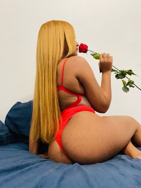 Naken läckt OnlyFans-bild av Privona