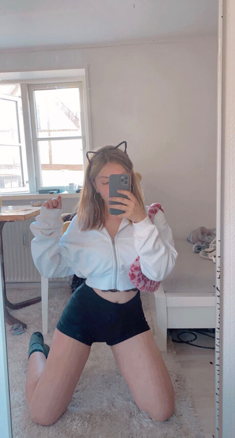 Naken läckt OnlyFans-bild av 
