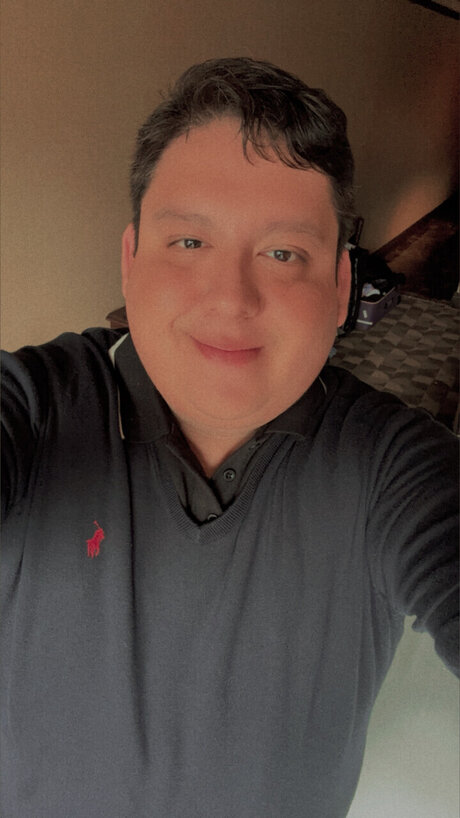 Foto desnuda filtrada de OnlyFans de Alejandro Rivera
